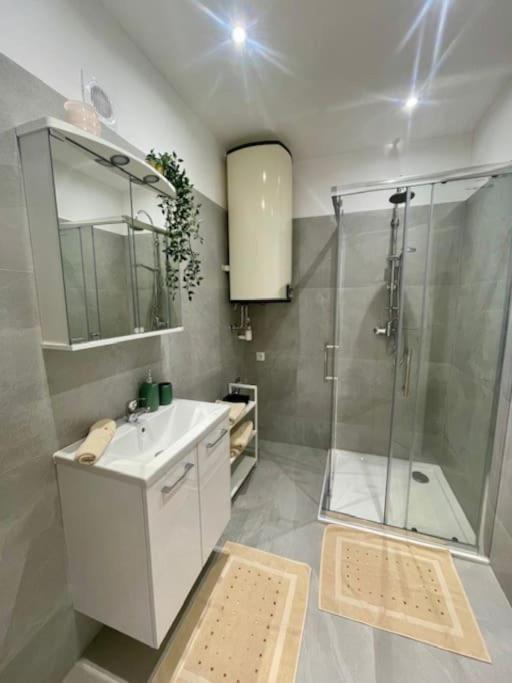 Wohlfuehlen Neben Dem Murradweg Appartement Graz Buitenkant foto